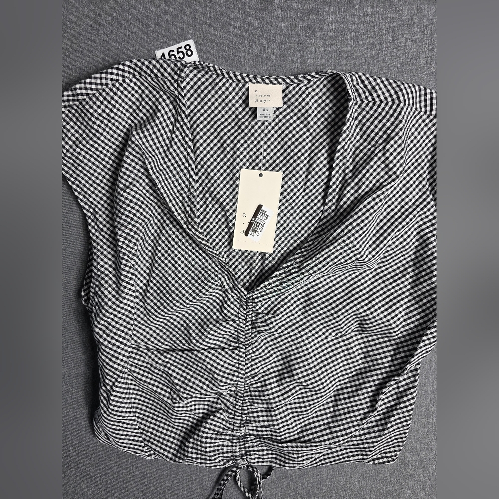 A New Day Black and White Gingham Blouse XS. Old Money. East Coast. Y2K